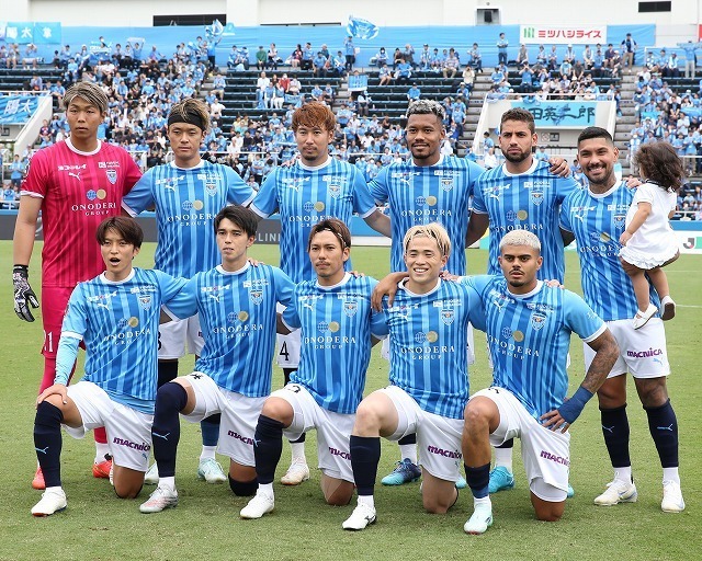 横浜FCが鹿児島に勝利。20戦負けなしで首位を奪還した。写真：永島裕基