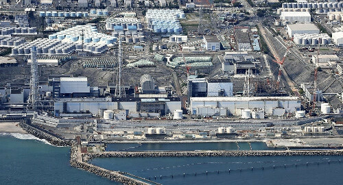 福島第一原発（福島県で、読売機から）