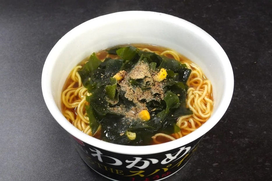 エースコック わかめラーメン 薫るTHEスパイスしょうゆ