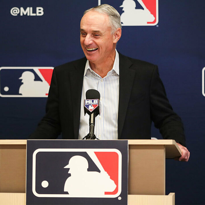 2023年に新ルールを導入したロブ・マンフレッドMLBコミッショナー。いまだに選手からの反対意見もあるが、ファンを増やすための施策としては結果を残した。今後はどんなルールを追加するのか楽しみだ