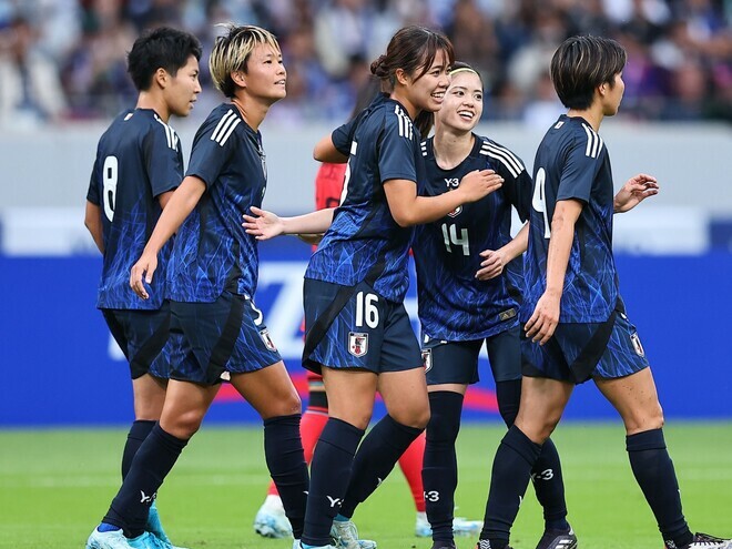 韓国を圧倒した日本代表。写真：梅月智史（サッカーダイジェスト写真部）