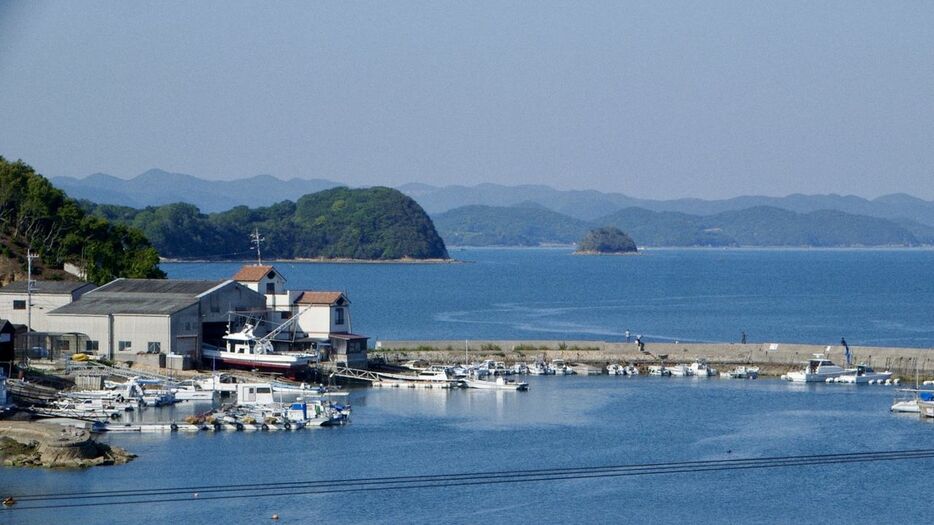 瀬戸内海に面した牛窓港（岡山県） © 2024 Laboratory X, Inc