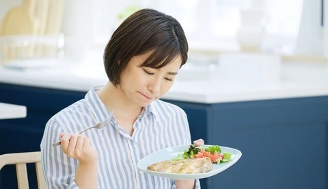 日本人の8割が「たんぱく質不足」で老化も加速⁉️ 医師が注目する食事法