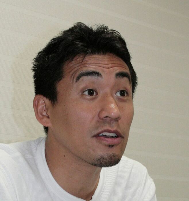 石田靖