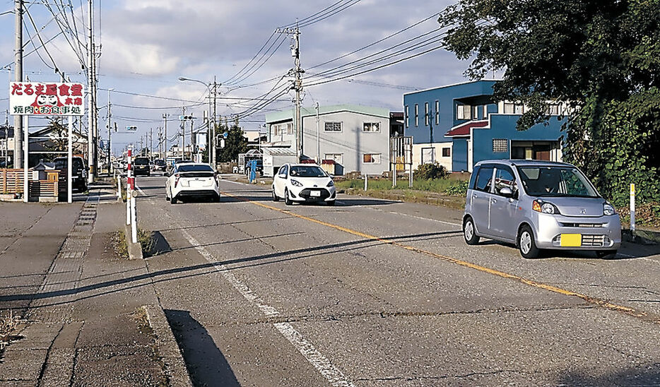 クマと車の接触事故が起きた現場＝小松市矢田野町