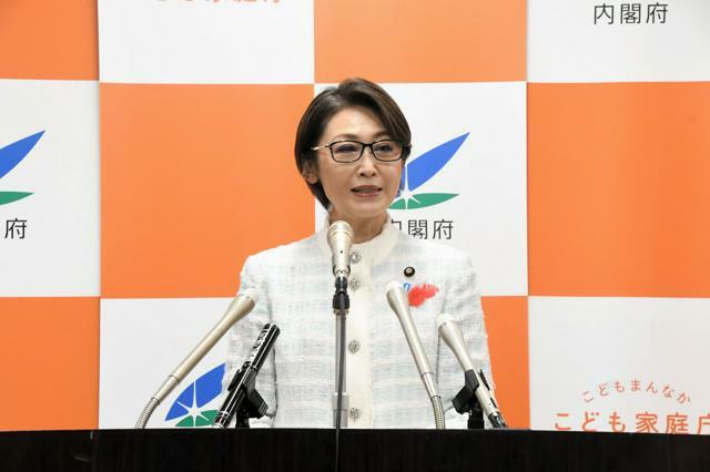 就任会見に臨んだ三原じゅん子こども政策担当相=2024年10月2日午前11時11分、東京都千代田区