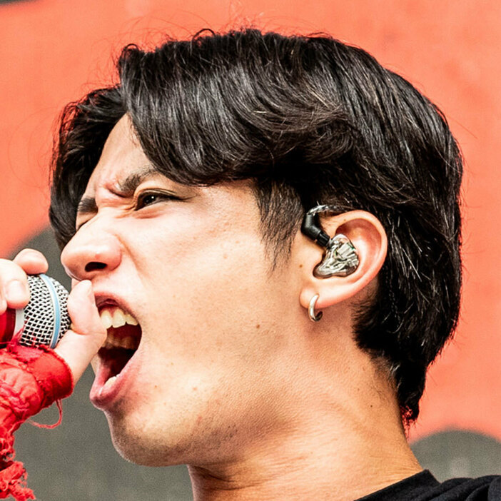 ONE OK ROCKのTaka（写真・Mirco Fava/TSCK/LiveMedia/IPA via ZUMA Press/共同通信イメージズ）