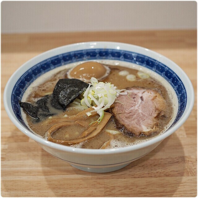 ラーメン 1000円 味付玉子 120円