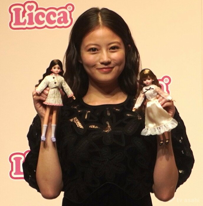 今田美桜、リカちゃん人形のお友達“みおちゃん”をプロデュース