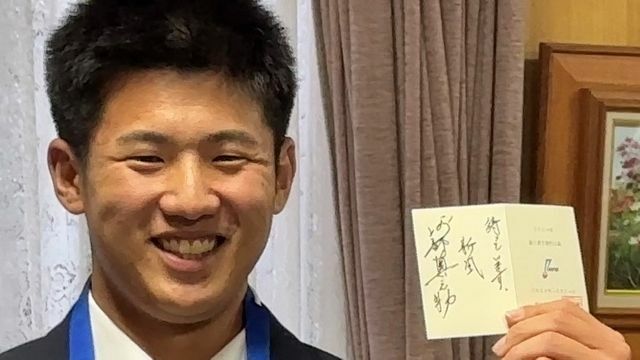 巨人に1位指名された花咲徳栄・石塚裕惺選手