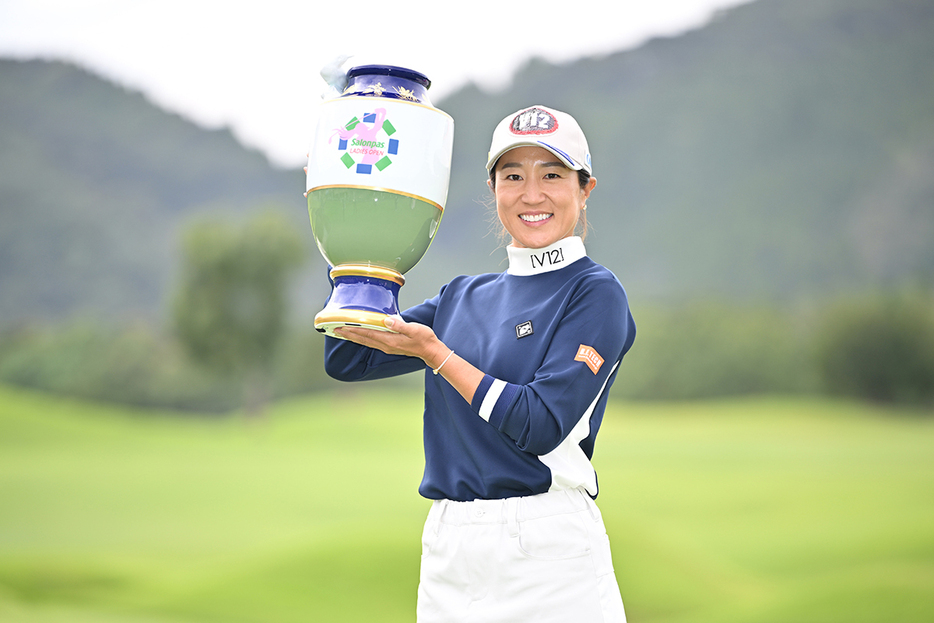 藤本麻子が下部初優勝をあげた（Kenta Harada/JLPGA via Getty Images）