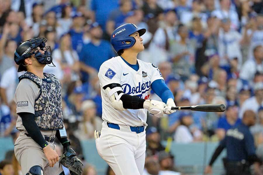 ワールドシリーズ第1戦で打席に立つ大谷翔平【写真：ロイター】