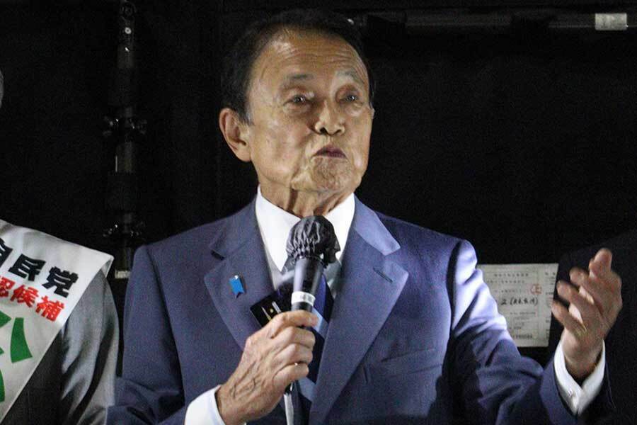 横浜市内で衆院選最後の街頭演説を行った自民党の麻生太郎氏【写真：ENCOUNT編集部】