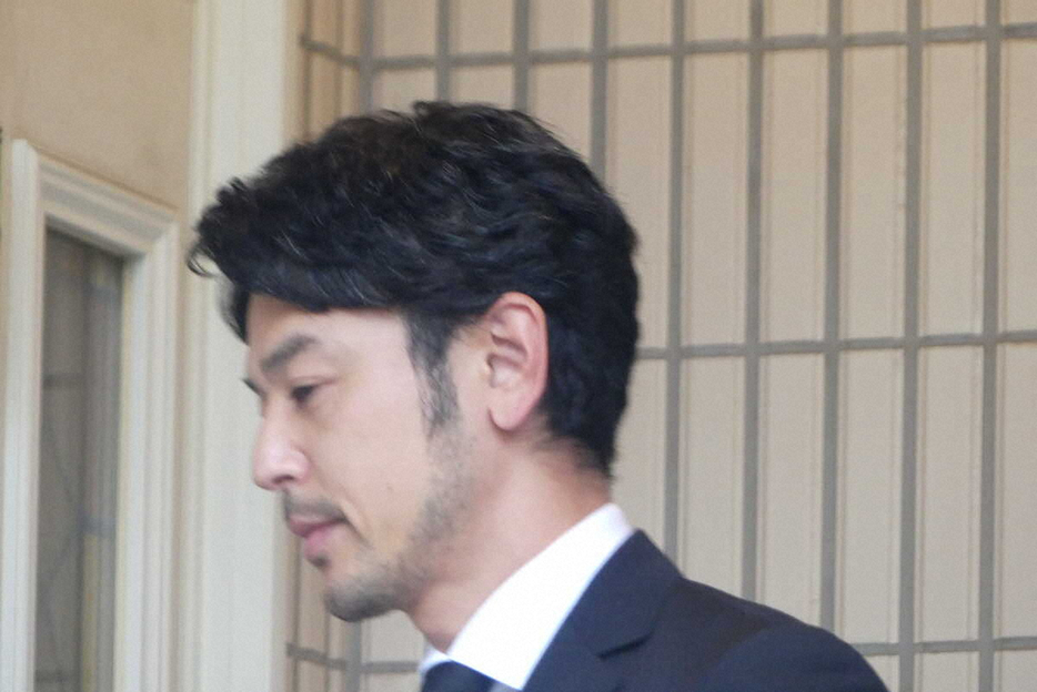 西田さんの自宅を訪れた妻夫木聡