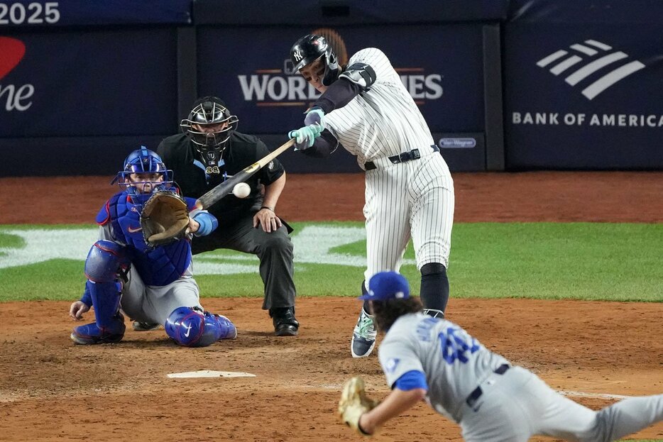 8回、適時打を放ったアーロン・ジャッジ（ロイター＝USA TODAY Sports）