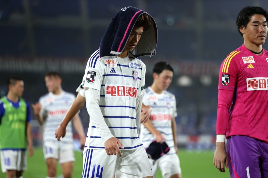 試合後に長谷川元希は浮かない顔。反省ばかりが口を突いた（写真◎J.LEAGUE）