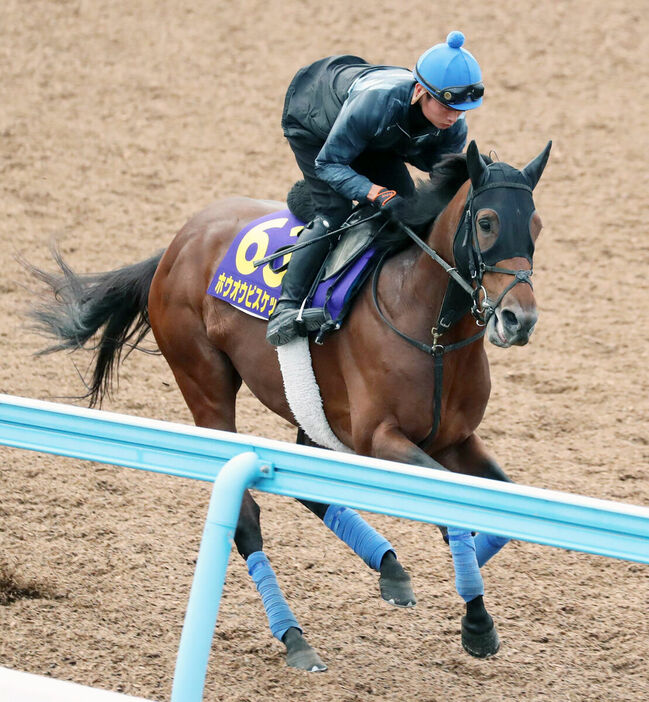 ホウオウビスケッツの１週前追い切りで特長をつかんだ岩田望（カメラ・荒牧　徹）