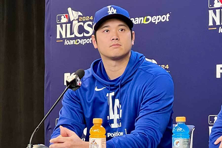 取材に対応したドジャース・大谷翔平【写真：小谷真弥】