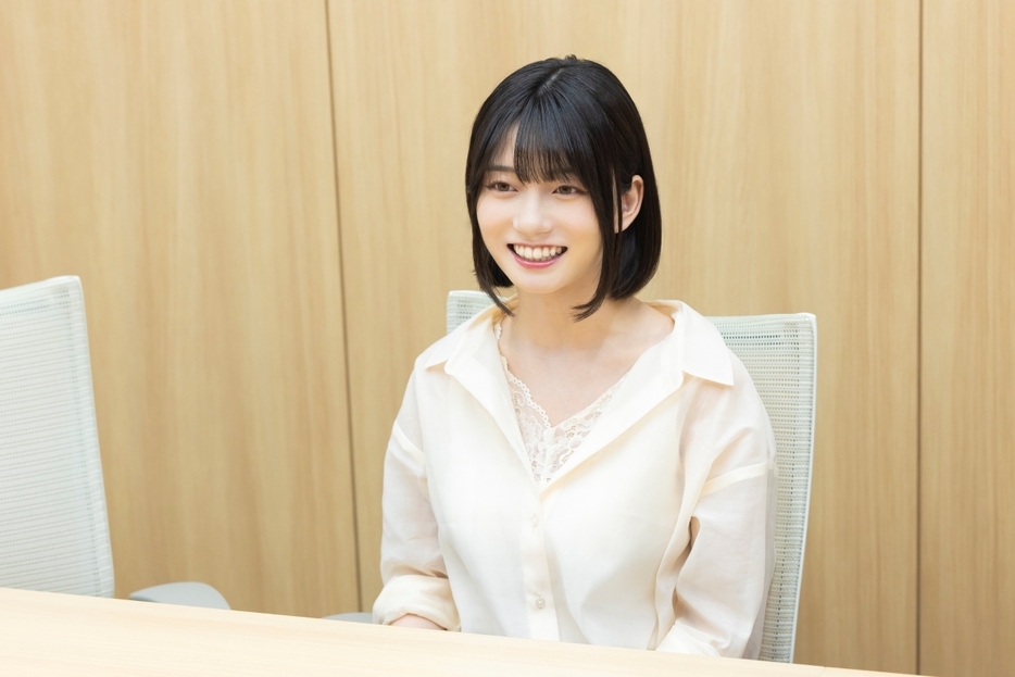 「小さい頃はAKB48が好きでアイドルへの憧れがあったのですが、人前に立つのがとても苦手で」（瀬戸さん）