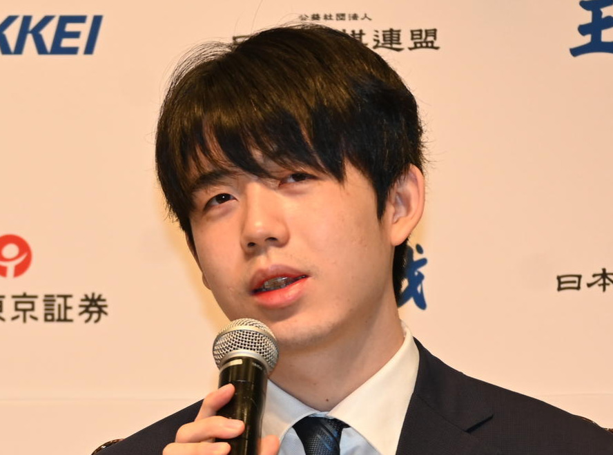 藤井聡太竜王（2024年10月1日撮影）