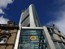 The Commerzbank headquarters in Frankfurt. Photographer: Krisztian Bocsi/Bloomberg