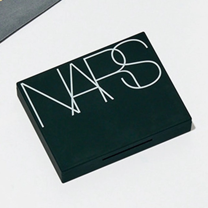 NARS ライトリフレクティング プリズマティックパウダー／私物