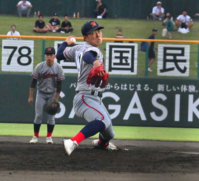 ＜京都国際・神村学園＞先発した京都国際・中崎