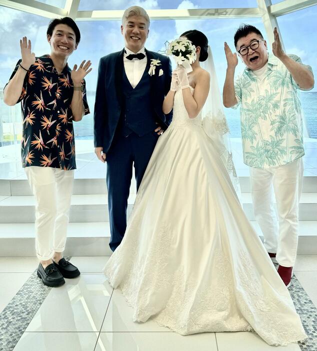 結婚式で勢ぞろいした生島ファミリー。左から生島翔、生島勇輝、夫人、生島ヒロシ