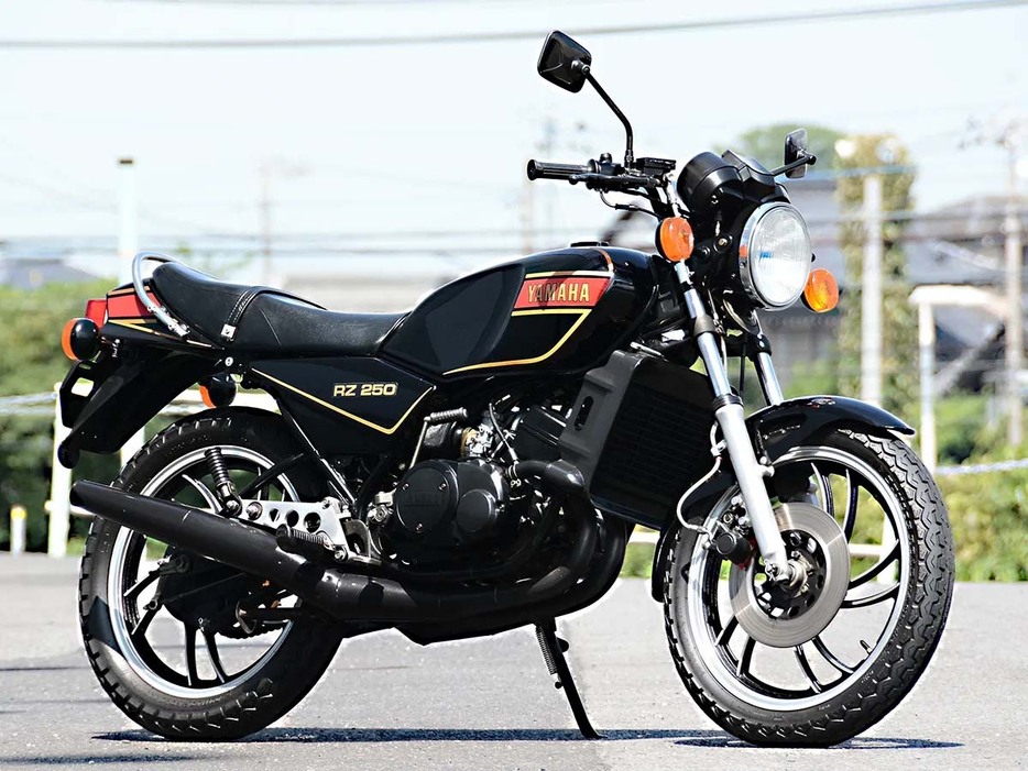 【名車図鑑】レーサーレプリカの礎を築いたRZ250を振り返る