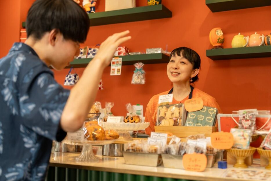 宮本さんのカボチャ愛に聞き入る