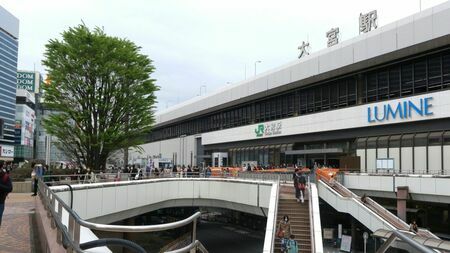 さいたま市の大宮駅西口。JR在来線各線や新幹線、東武アーバンパークラインなど複数路線が乗り入れる（筆者撮影）