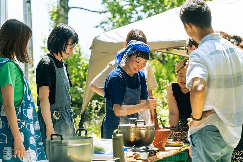 ショートコースで行われた東旭川にある「小さなタイ食堂 トコ」の牧野理恵さんによるタイ料理のワークショップ（撮影／畠田大詩さん）