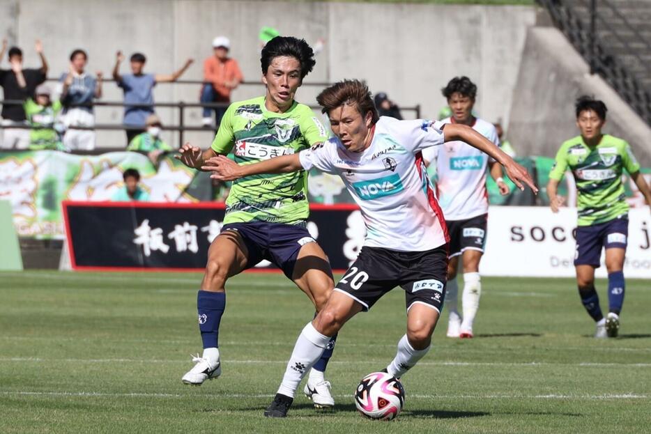 鳥取は練習拠点のスタジアムでホーム5連勝。勝ち点を伸ばした（写真◎石倉利英）