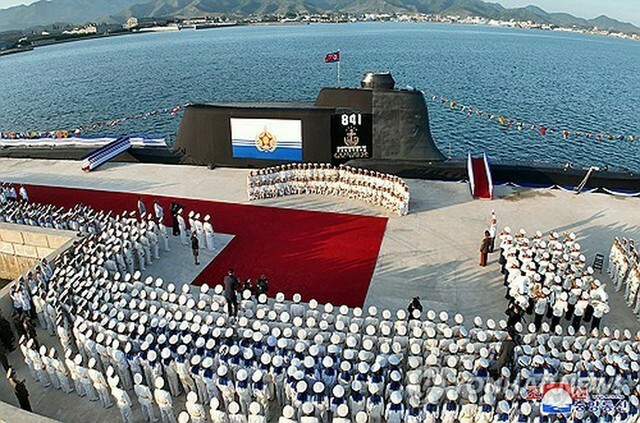 昨年9月に公開された北朝鮮の「戦術核攻撃潜水艦」（資料写真）＝（朝鮮中央通信＝聯合ニュース）≪転載・転用禁止≫