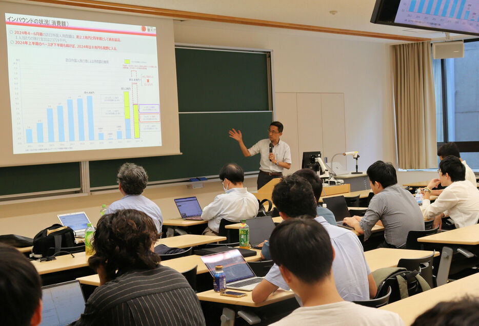 京都で発足した観光情報学会オーバーツーリズム研究会の会合（京都市山科区・京都橘大学）