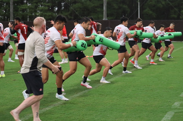 トレーニングに励む選手たち(写真提供=JRFU)