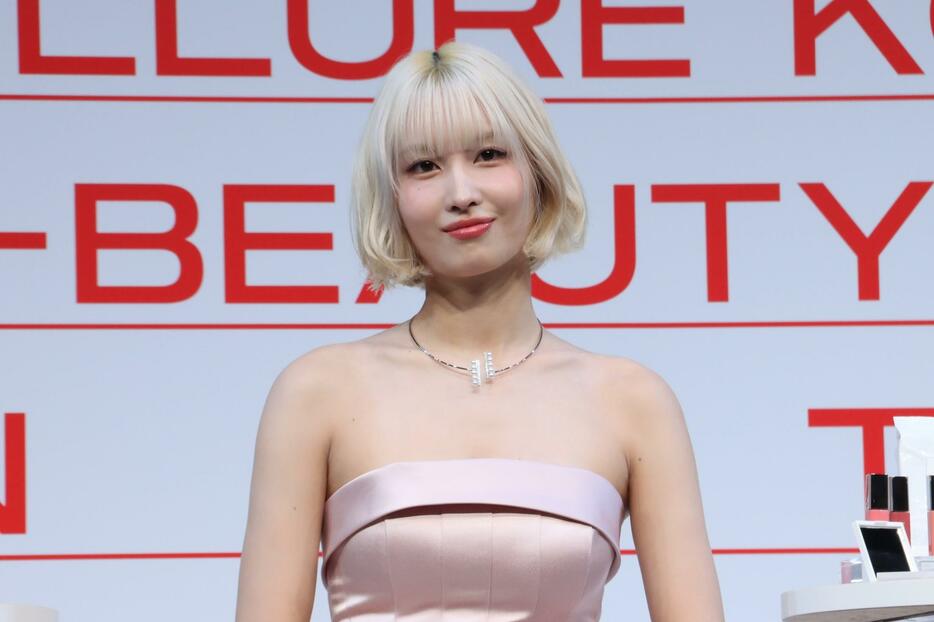 「ALLURE K-BEAUTY FAIR in TOKYO」実施記念発表会に出席した「TWICE」のモモさん