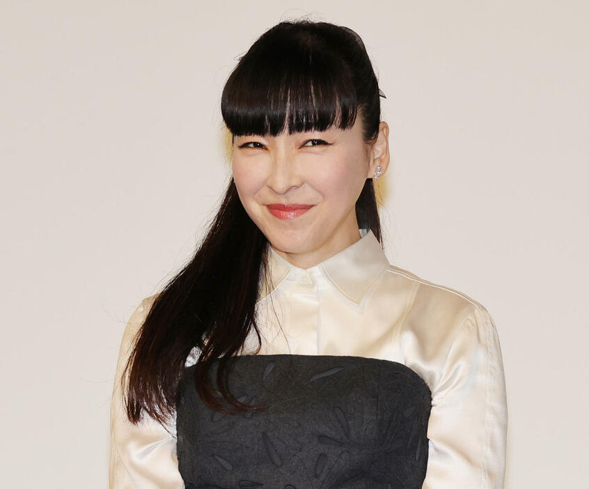 麻生久美子（24年8月撮影）