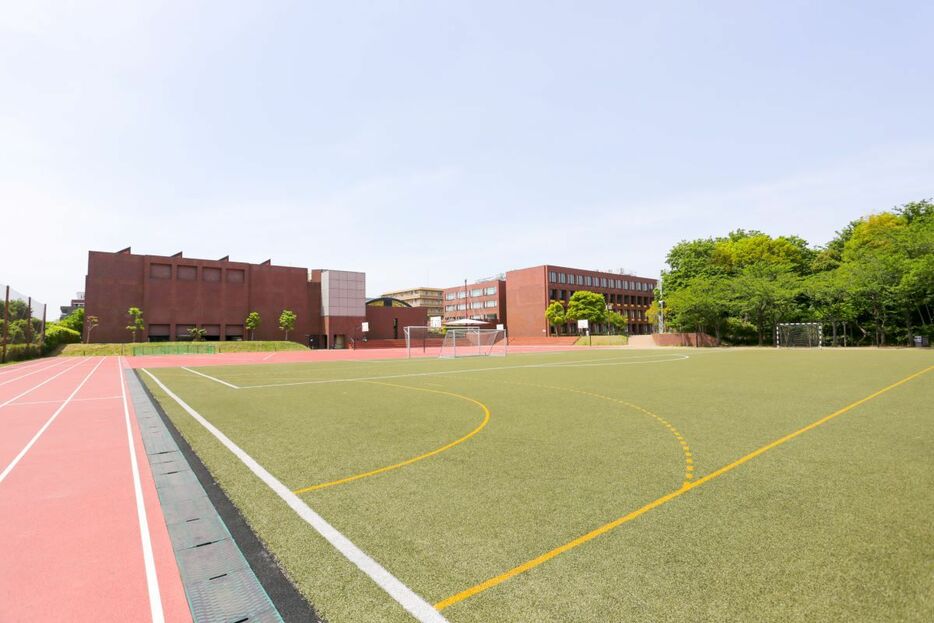 ©東京横浜独逸学園