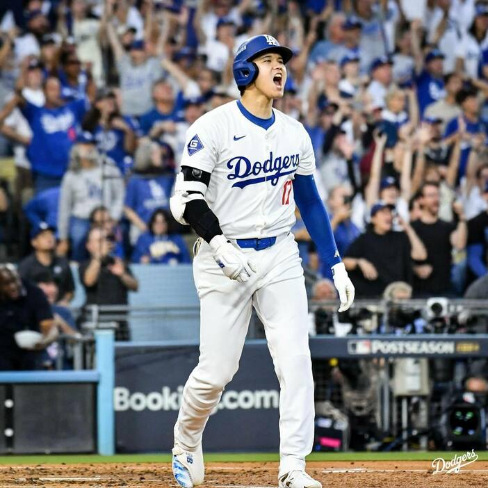 パドレス戦の2回、同点3ランを放つドジャース・大谷(球団インスタグラムdodgersより)