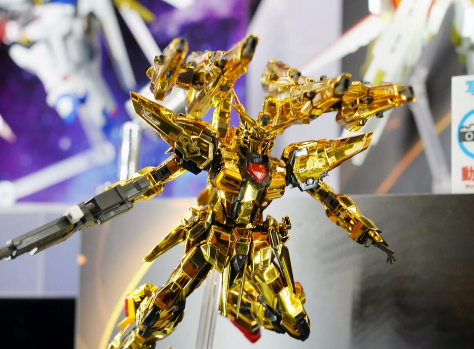 「機動戦士ガンダムSEED」のガンプラ「RG 1／144 アカツキガンダム（オオワシ装備）」用のオプションパーツ「RG 1／144 アカツキガンダム用シラヌイパック ＆ HG 1／144 ゼウスシルエット用接続パーツ」