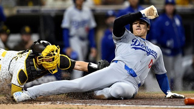 ホームでタッチアウトになった大谷翔平選手（写真:USA TODAY Sports/ロイター/アフロ）