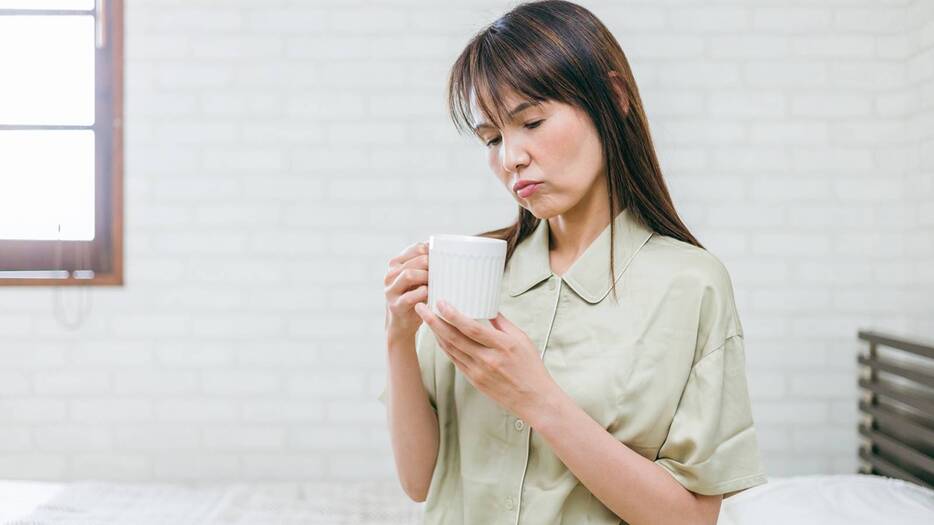 実は老ける原因になってしまう、寝る前に飲んではいけないNG飲み物とは？管理栄養士が解説