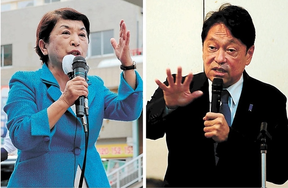 自民の小野寺政調会長（右）と社民の福島党首＝佐世保市内