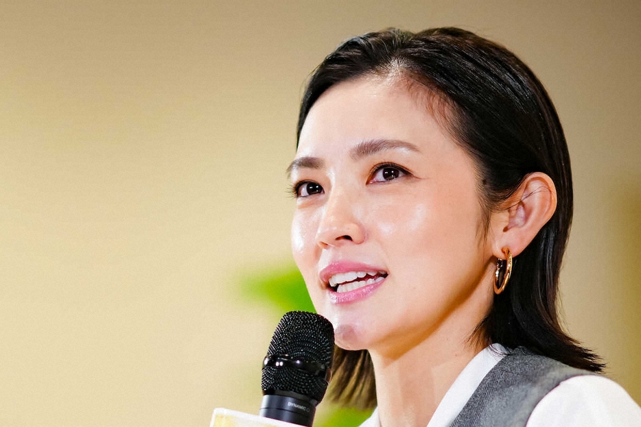 難病であると公表した9歳の長女について話す星野真里（撮影・会津　智海）