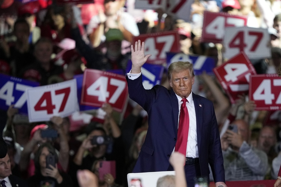 共和党のトランプ陣営はすでに開票日に向けた〝画策〟を進めているようだ（AP/アフロ）