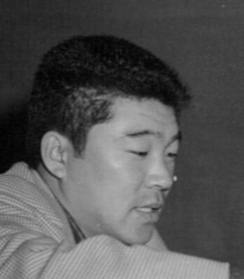 昭和38(1963)年の日本シリーズの前に対談で顔を合わせた稲尾(左)と長嶋