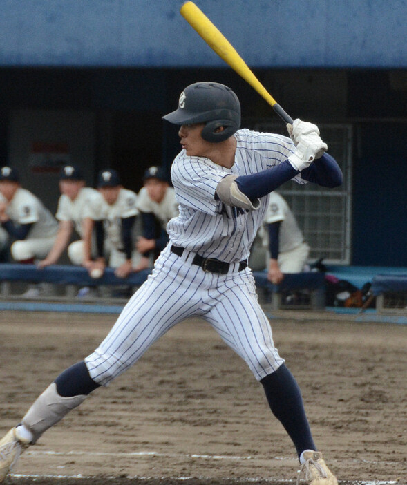 走攻守そろったプレーが魅力の大阪学院大高・今坂幸暉選手＝大阪市此花区の大阪シティ信用金庫スタジアムで2024年5月6日午前10時17分、長宗拓弥撮影