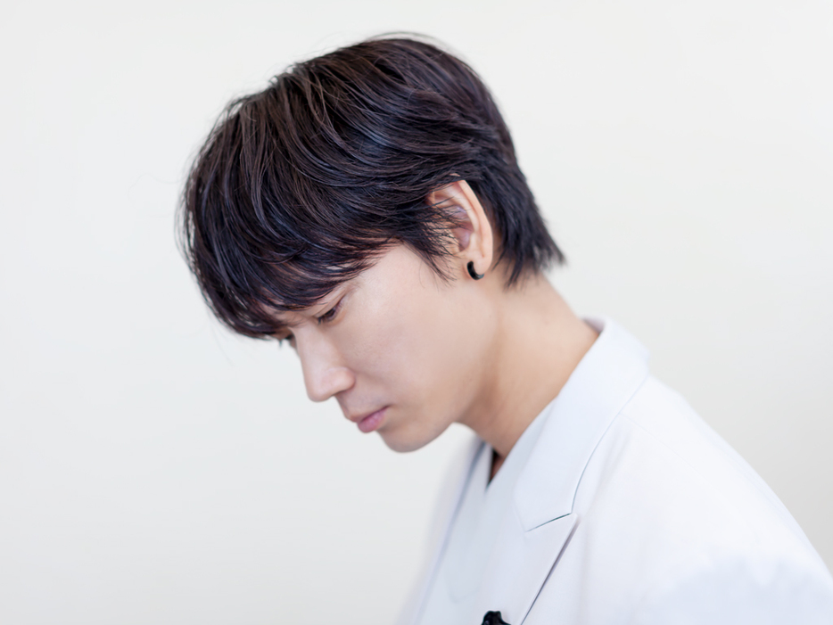 綾野剛 Oggi 2020年 5月号 Oggi 5月号『蜷川実花が撮る☆綾野剛☆悪い男』金髪美しい