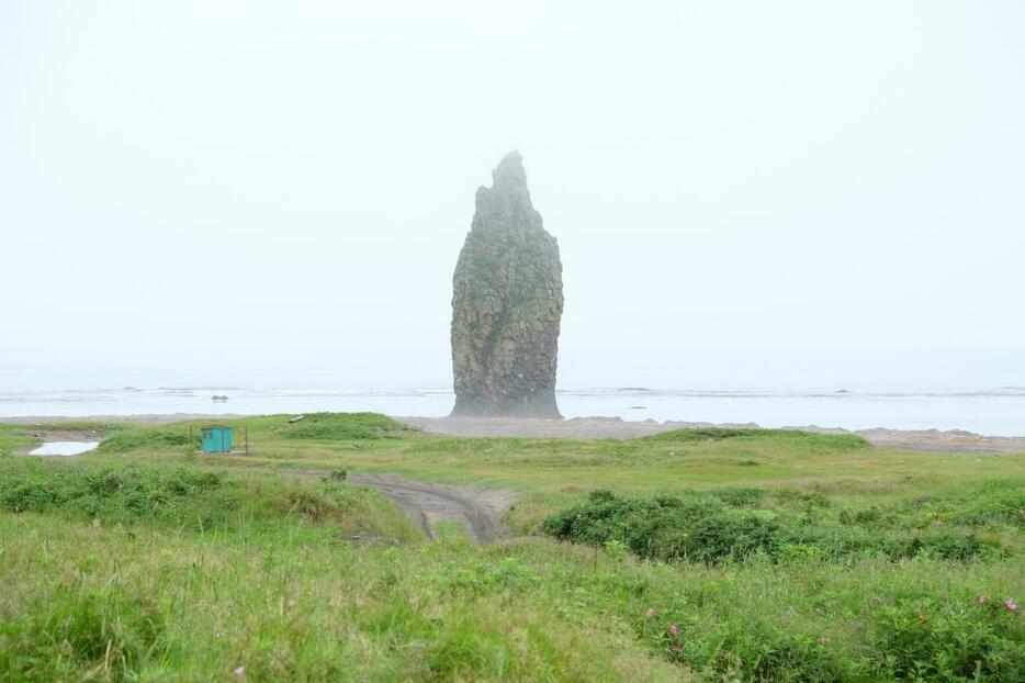 ローソク岩（平成28年8/1-8/3　北方墓参・国後島）